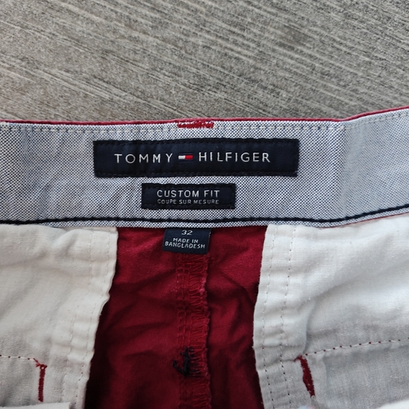 TH Embroidered Shorts - Picture 2 of 3